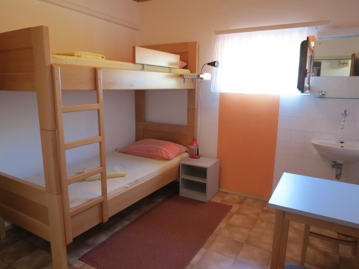 Hi Hostel Veli Lošinj 外观 照片